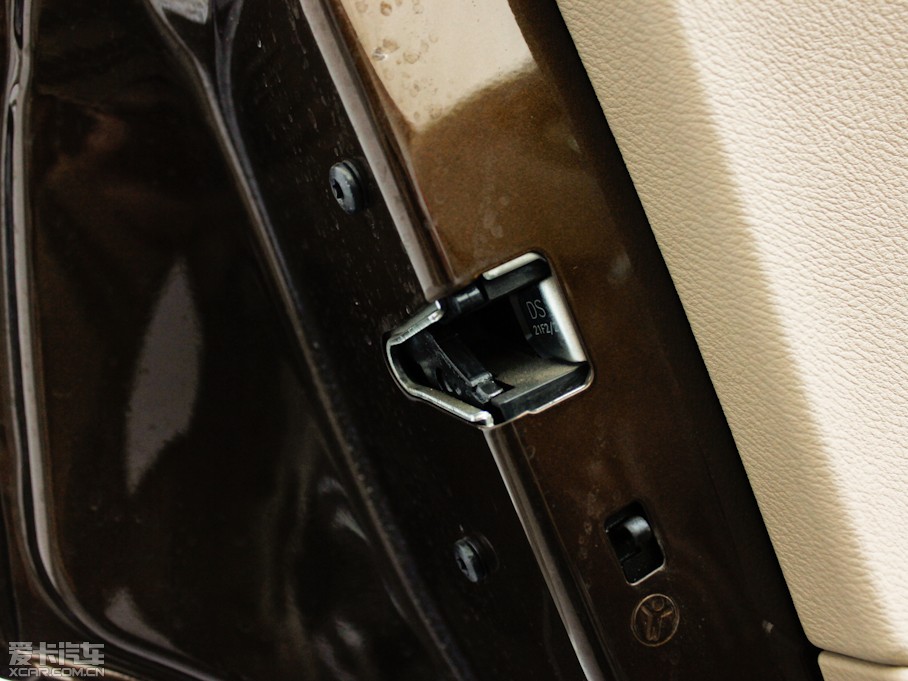 2012RX1 sDrive 20i IȰ