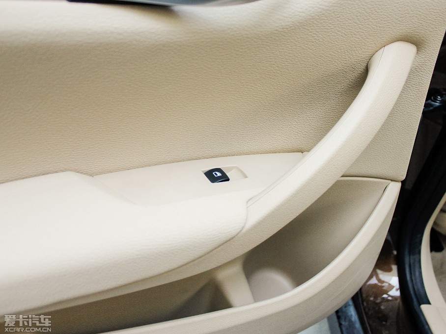 2012RX1 sDrive 20i IȰ