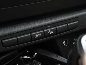 2012xDrive 20i A п؅^