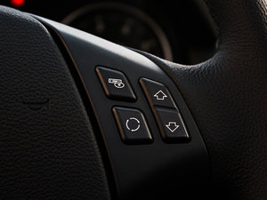 2012xDrive 20i A п؅^