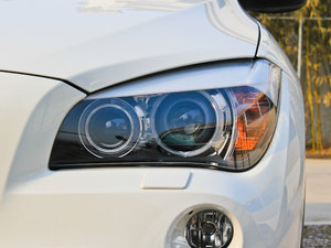 2012款xDrive 28i 豪华版 大灯