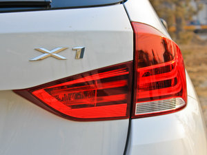 2012款xDrive 28i 豪华版 尾灯