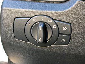 2012xDrive 28i A п؅^