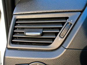 2012xDrive 28i A п؅^