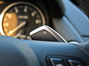 2012xDrive 28i A п؅^