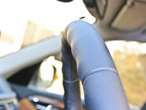 2012xDrive 28i A п؅^