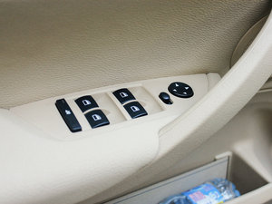 2012sDrive 20i I(lng)Ȱ g