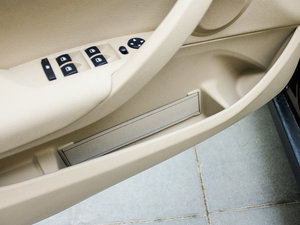 2012sDrive 20i I(lng)Ȱ g