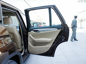 2012sDrive 20i IȰ g