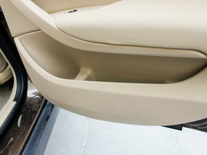 2012sDrive 20i IȰ g