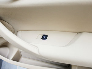 2012sDrive 20i IȰ g