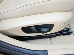 2012sDrive 20i IȰ g