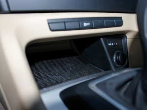 2012sDrive 20i IȰ п؅^