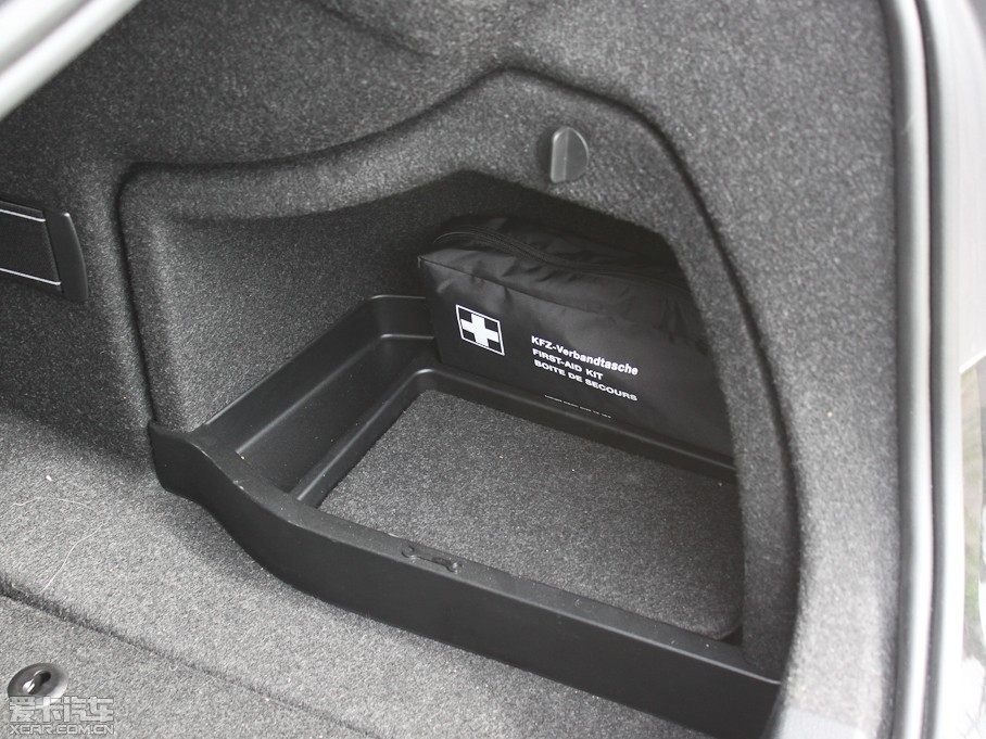 2013R3ϵ 328Li L(fng)а