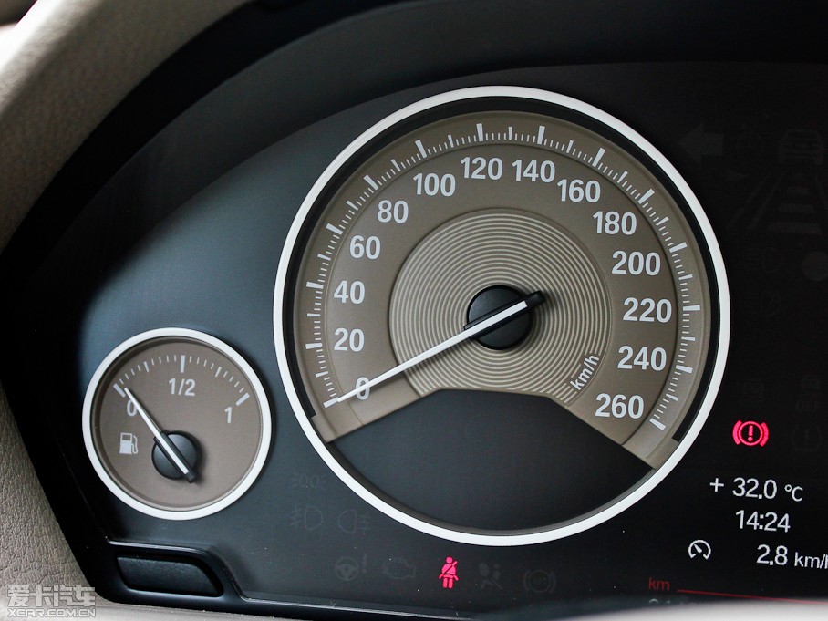 2013R3ϵ 335Li L(fng)а