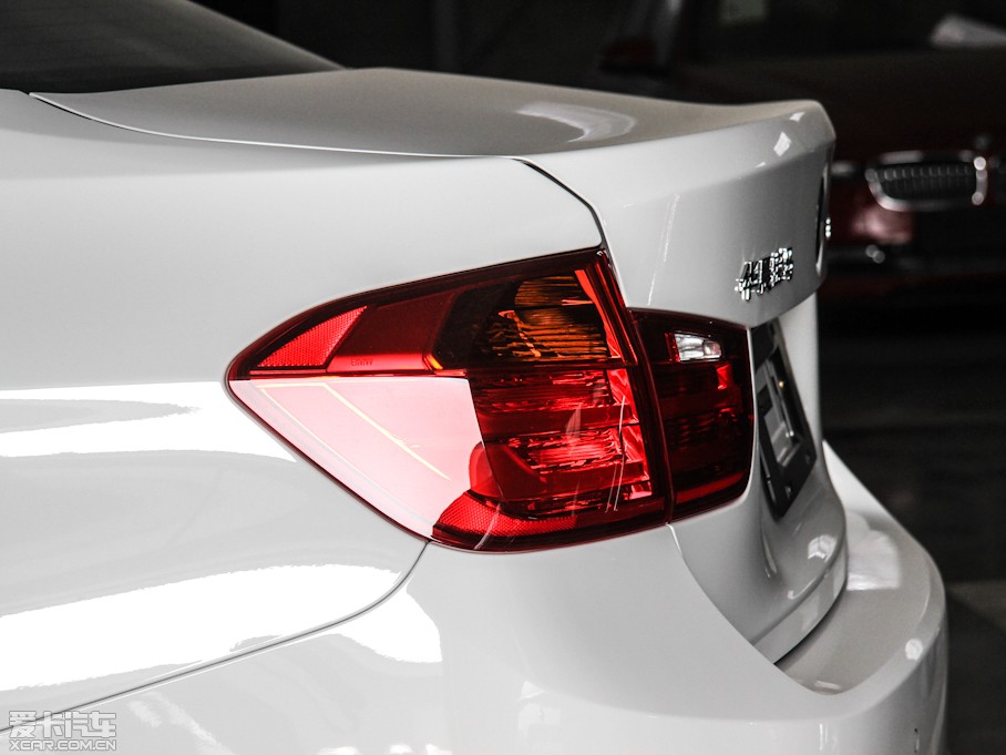 2013��R3ϵ 320i �r(sh��)�а�