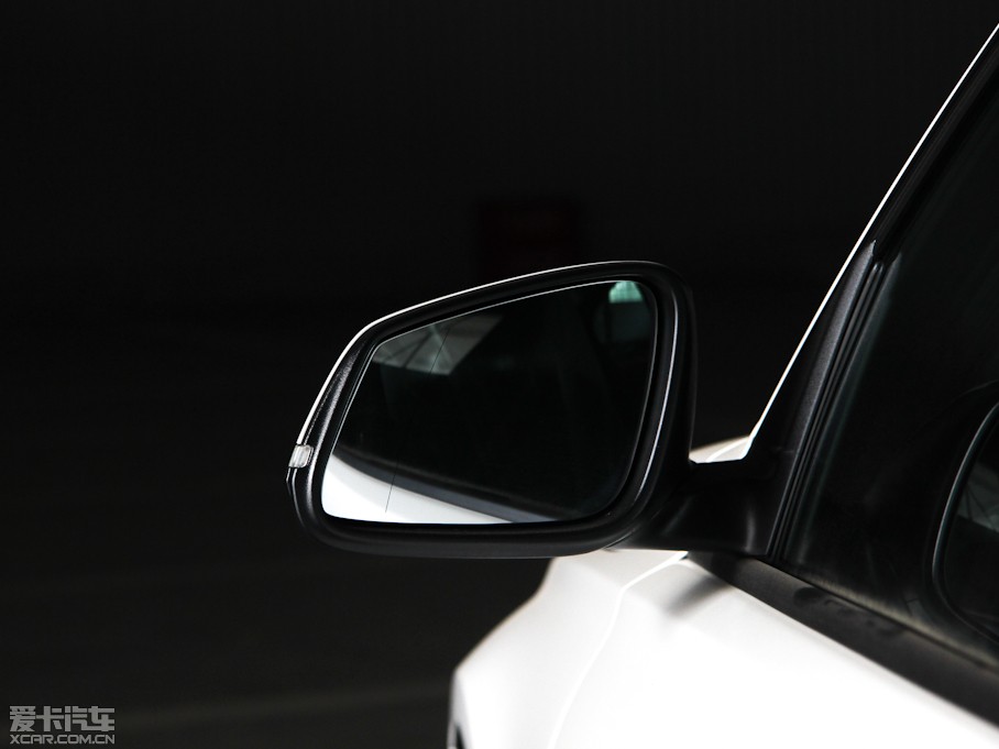 2013��R3ϵ 320i �r�а�