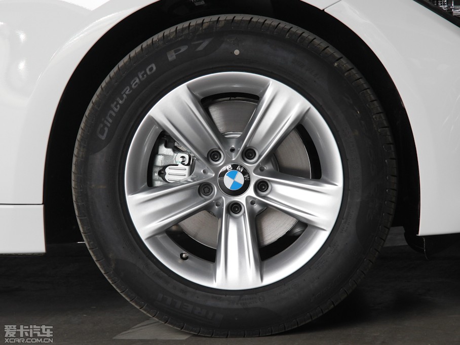 2013��R3ϵ 320i �r(sh��)�а�