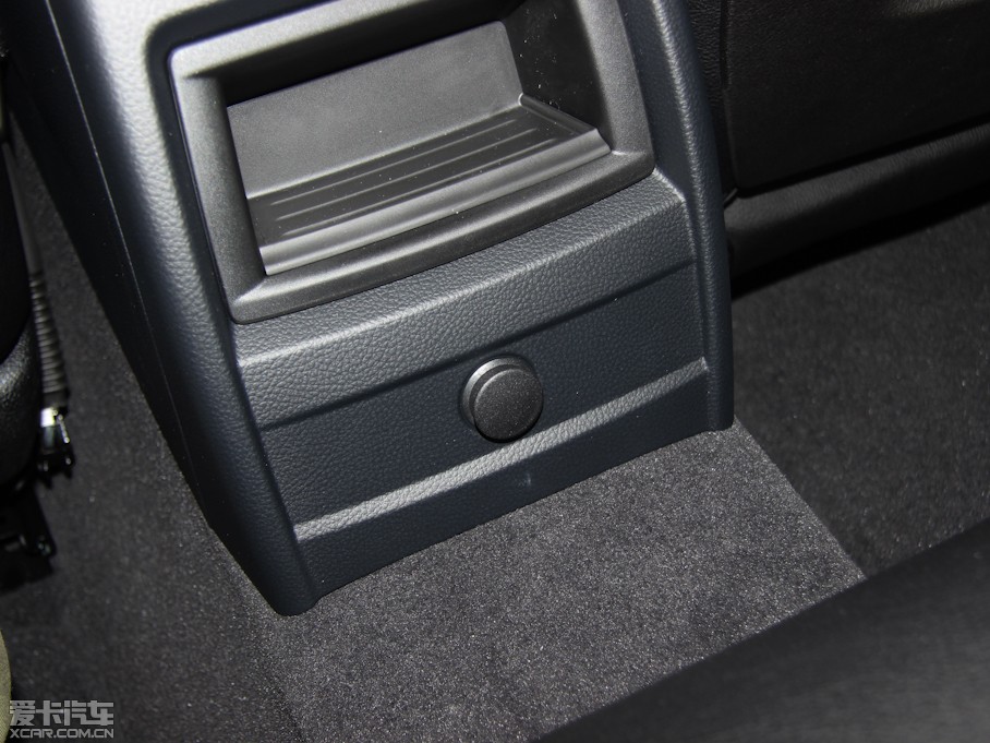 2013R3ϵ 320i r(sh)а