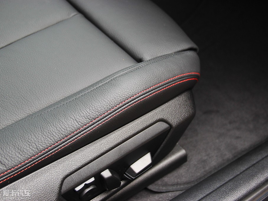 2013R3ϵ 320i \OӋb