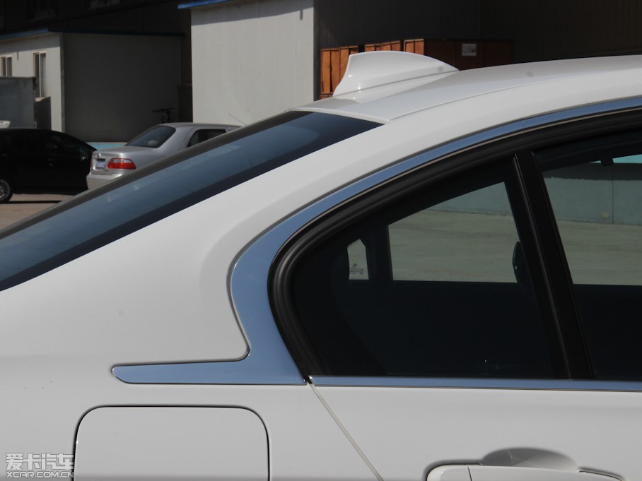 2013��R3ϵ �Ŀ� 328Li ���A�O(sh��)Ӌ���b