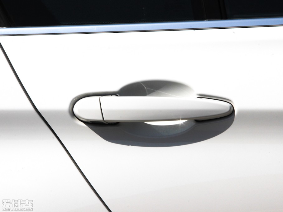 2013��R3ϵ �Ŀ� 328Li ���A�OӋ���b