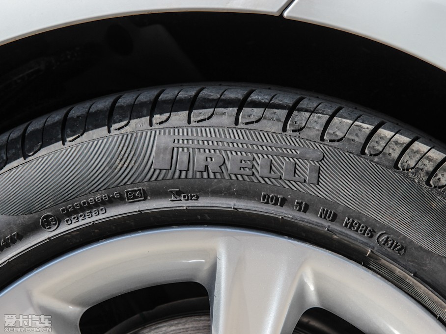 2013��R3ϵ �Ŀ� 328Li ���A�OӋ���b