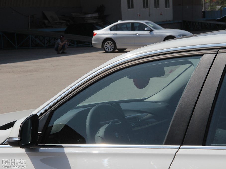 2013��R3ϵ �Ŀ� 328Li ���A�O(sh��)Ӌ���b