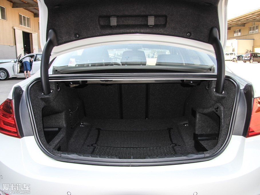 2013��R3ϵ �Ŀ� 335Li �L(f��ng)���O(sh��)Ӌ(j��)���b