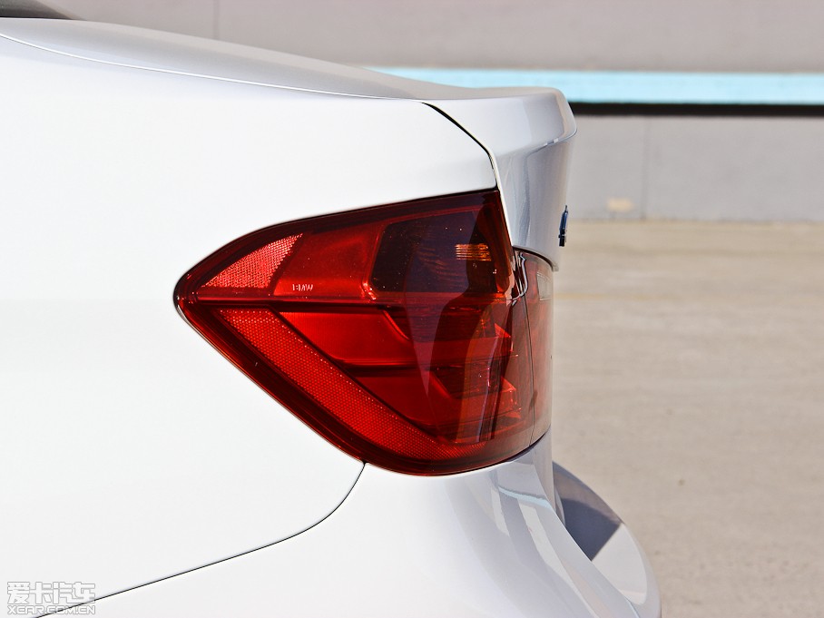 2013R3ϵ 320i Mȡ