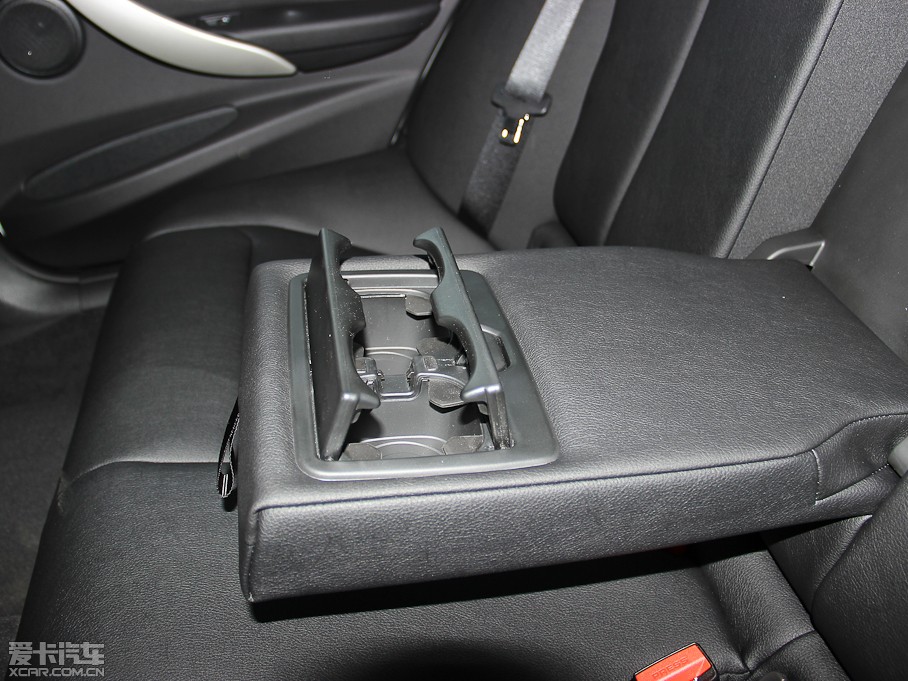 2013R3ϵ 320i M(jn)ȡ