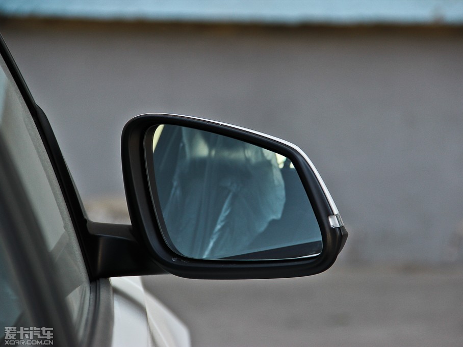 2013R3ϵ 320i M(jn)ȡ