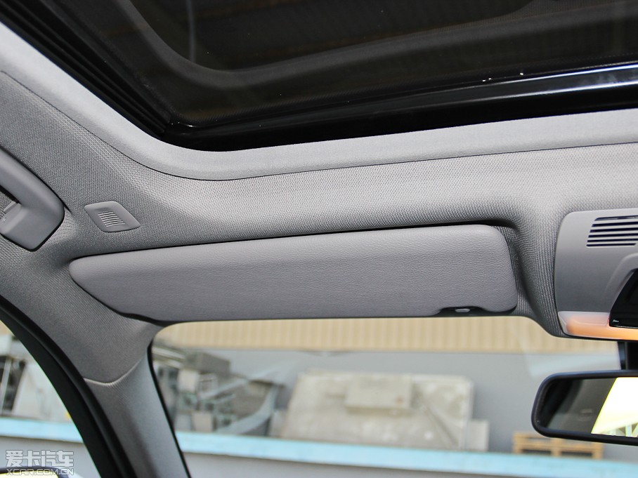 2013R3ϵ 320i M(jn)ȡ