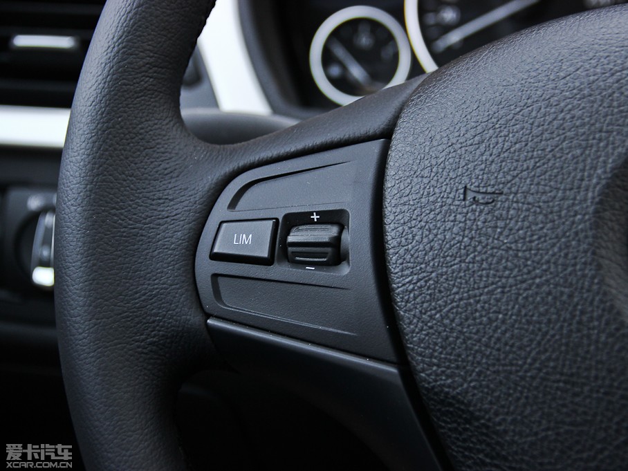 2013R3ϵ 320i M(jn)ȡ