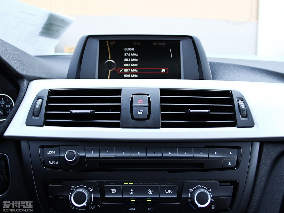 2013R3ϵ 320i M(jn)ȡ