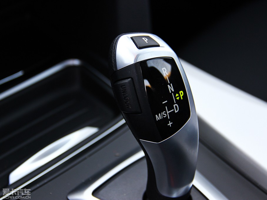 2013R3ϵ 320i M(jn)ȡ