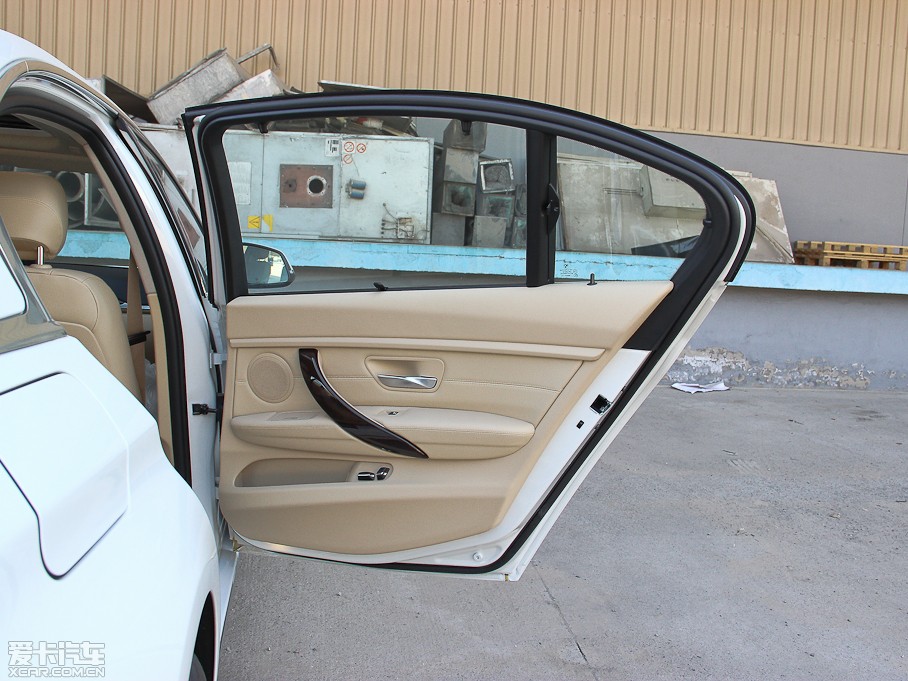 2013R3ϵ Ŀ 320Li AOӋb