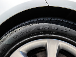 2013Ŀ 328Li AOӋb ݆̥ߴ