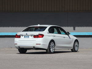 2013Ŀ 335Li LOӋb w^