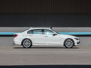 2013Ŀ 335Li LOӋb w^