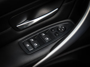 2013328i M\Ӱ {܇ƅ^	