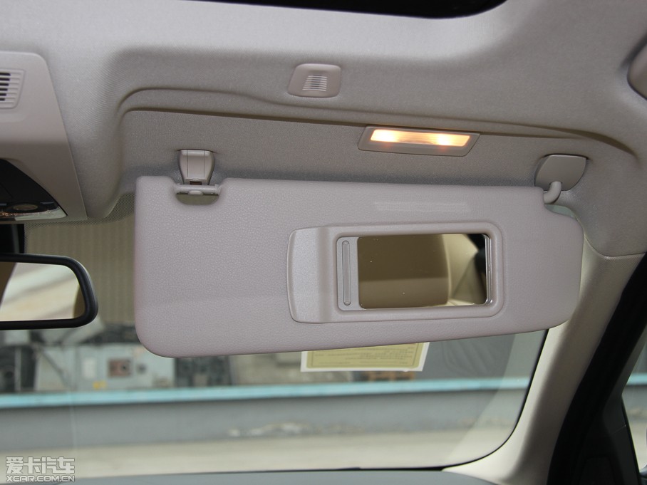 2013��R5ϵ 530Li �I(l��ng)�Ȱ�