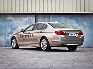2013款535Li 领先版 左后45度