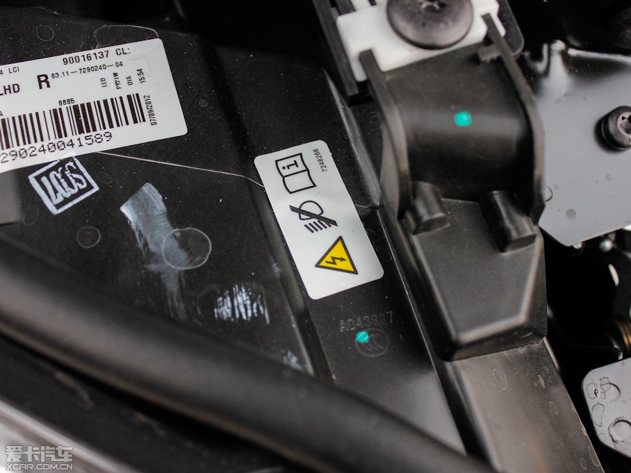 2013RX1 xDrive 20i XOӋb