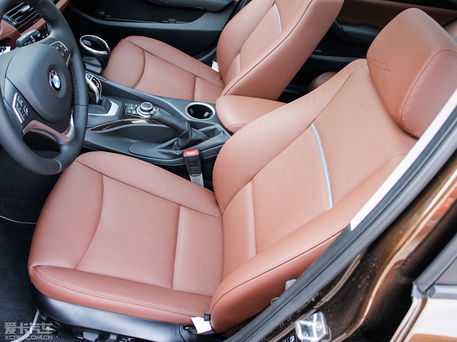 2013RX1 xDrive 20i XOӋb