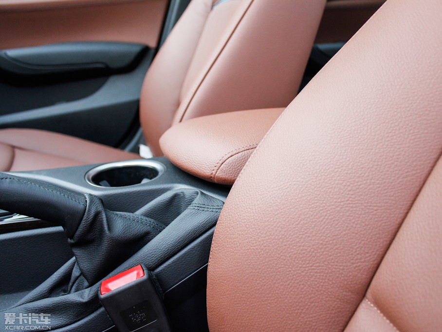 2013RX1 xDrive 20i XOӋb