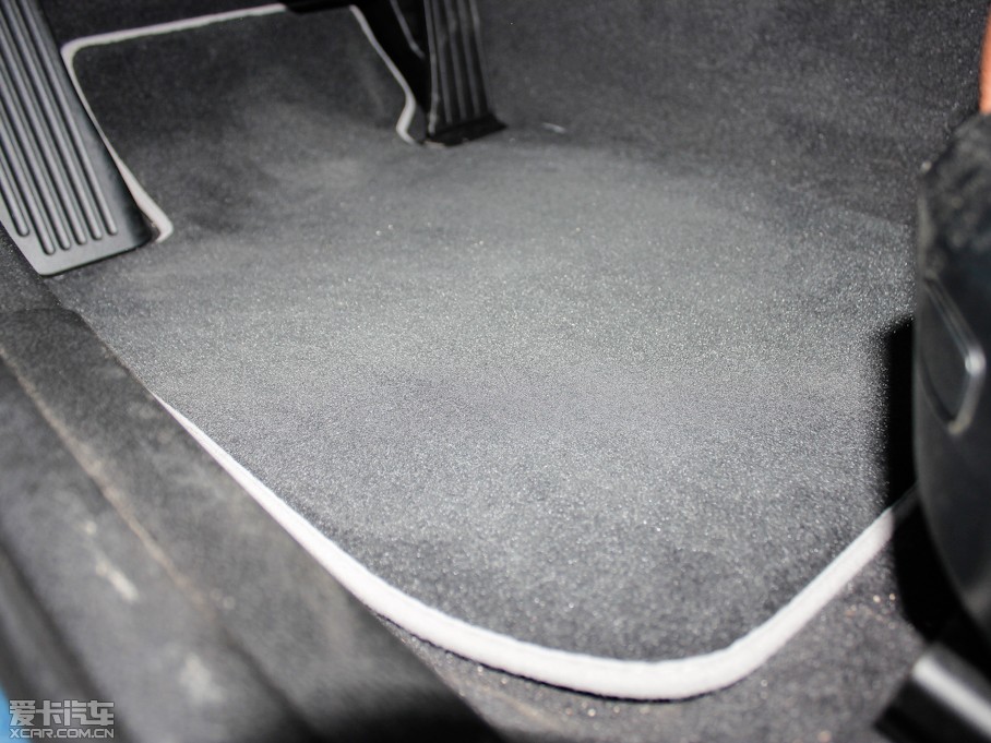 2013RX1 xDrive 20i XOӋb