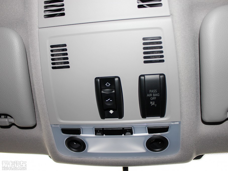 2013RX1 xDrive 20i XOӋb