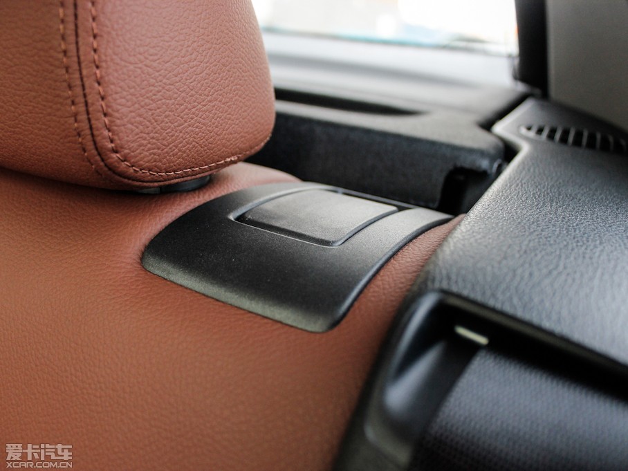 2013RX1 xDrive 20i XOӋb