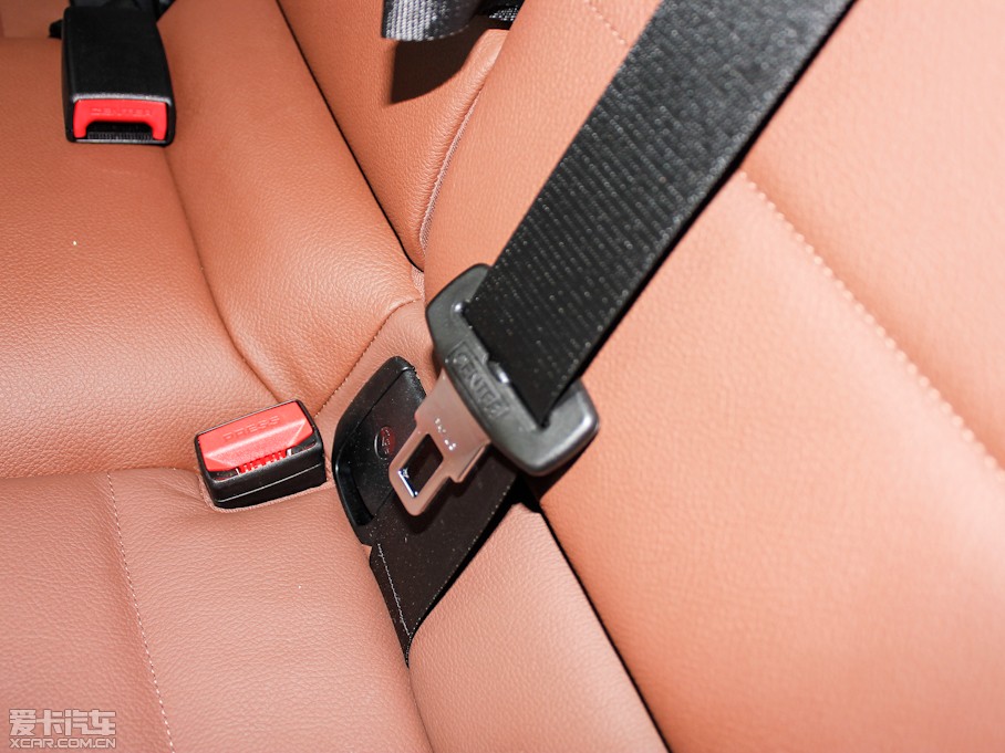 2013RX1 xDrive 20i XOӋb